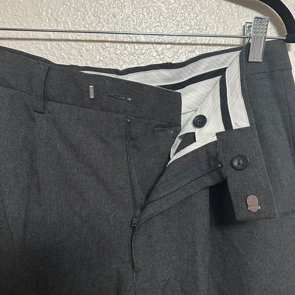 32X32 Michael Brandon Men’s Dress Pants Gray Pin Stripes - Picture 4 of 6